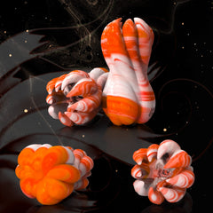 Skulptur einer Hand mit Klaue aus einzigartigem blauem und weißem Marmor, moderne Kunstdekoration, Akzent für Büro oder Zuhause, kreatives Statement-Stück